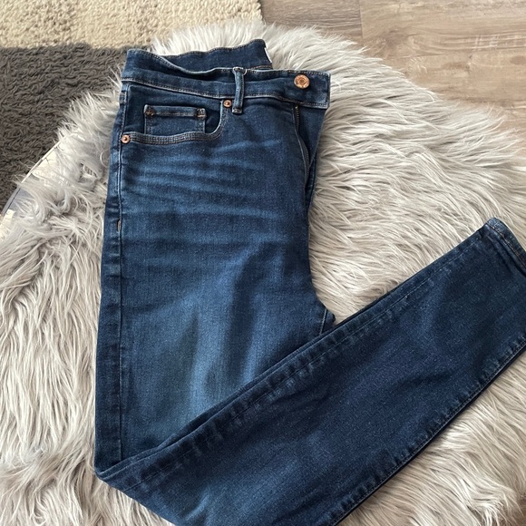 LOFT- High Waist “The Sculpt Jegging” Denim Jeans - Picture 2 of 3